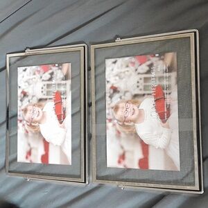 Drexel Heritage free standing frames. 2 frames. Glass. Size 6x4